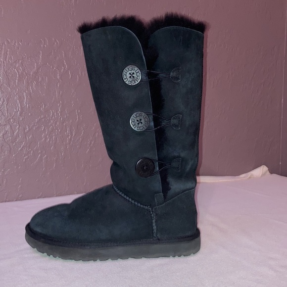UGG BAILEY BUTTON TRIPLET II BLACK BOOTS - Picture 3 of 8